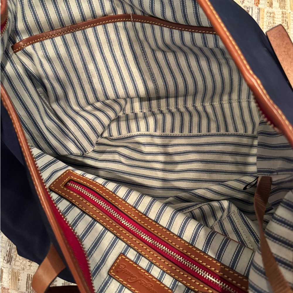 DOONEY TOTE NEVER USED - Picture 3 of 3